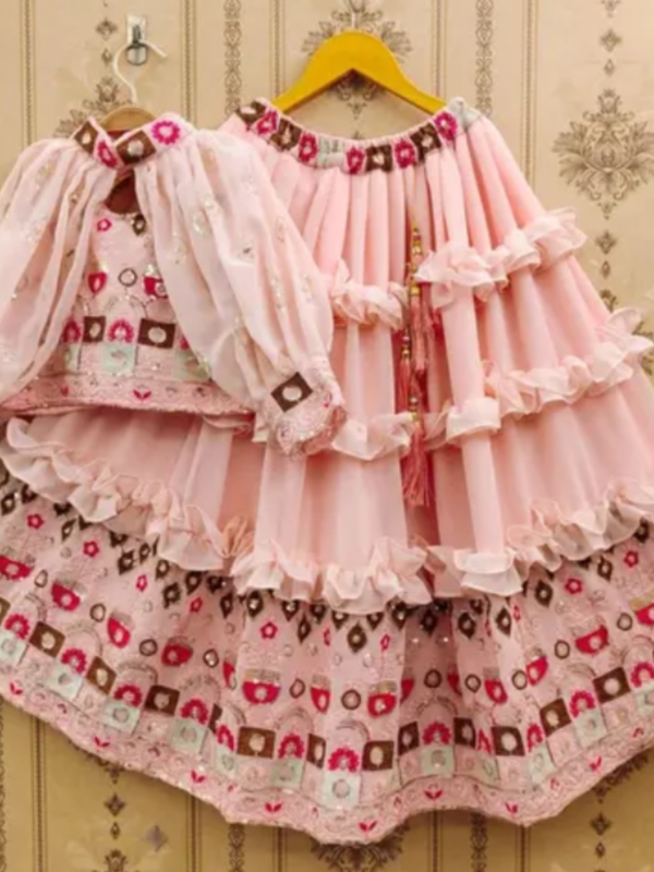 Girls Lehenga Cholis Top Fabric: Georget