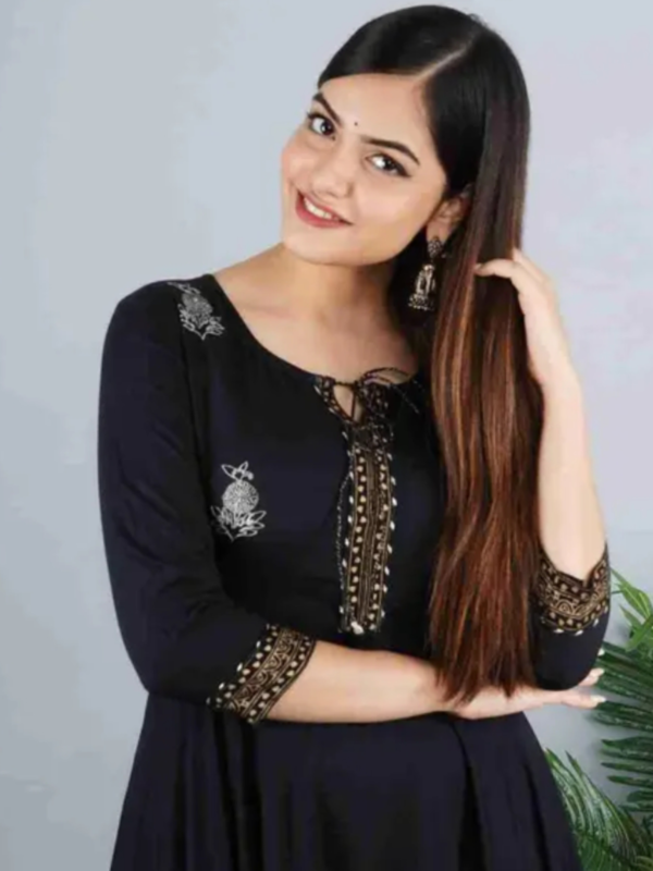 black my Fabric: Rayon Sleeve Lengt Three-