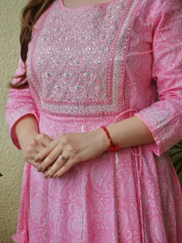 Art Silk.Sleeve Length: Long SleevesPattern