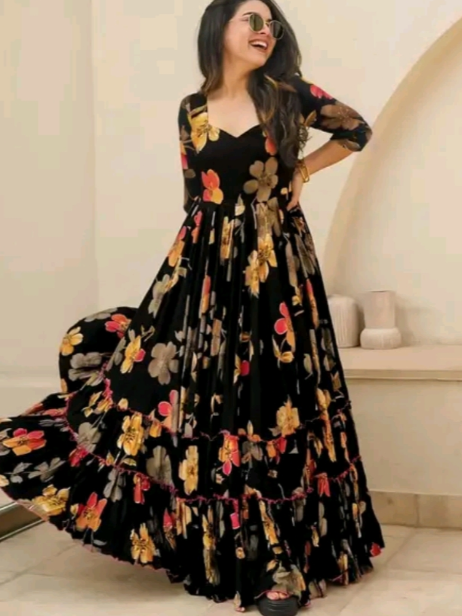 WOMEN"S NEW DESIGN ATTRACTIVE