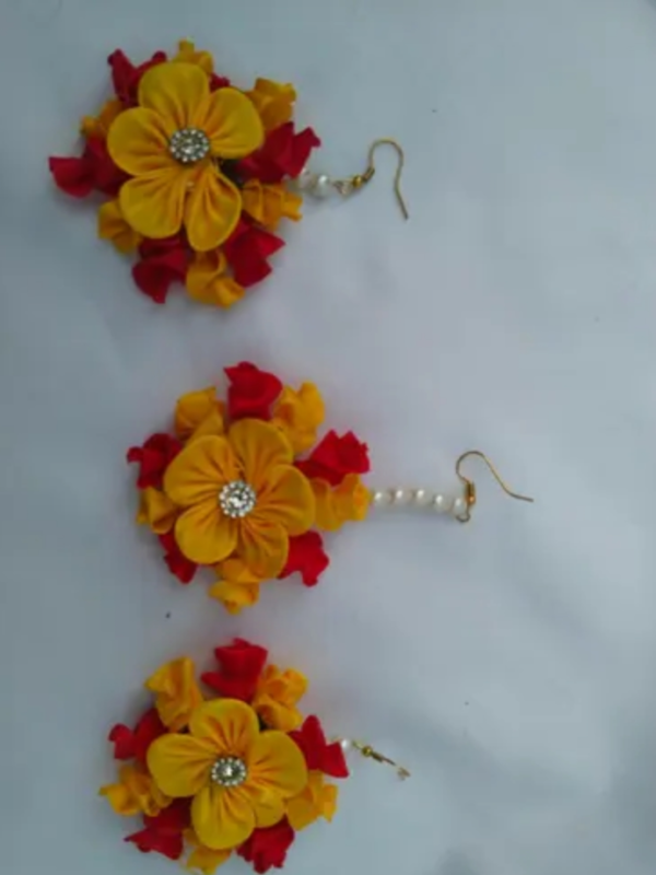 Beautiful artificial flowers jewellery set