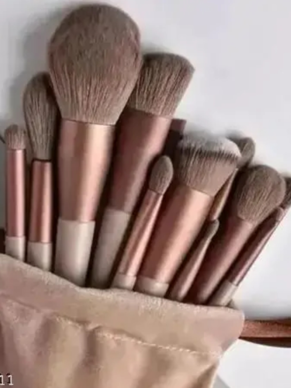PROFESSIONAL MAKEUP BRUSHES