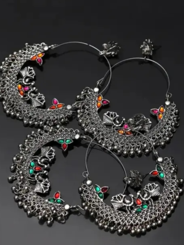 Trending Fashion Earrings Base Metal