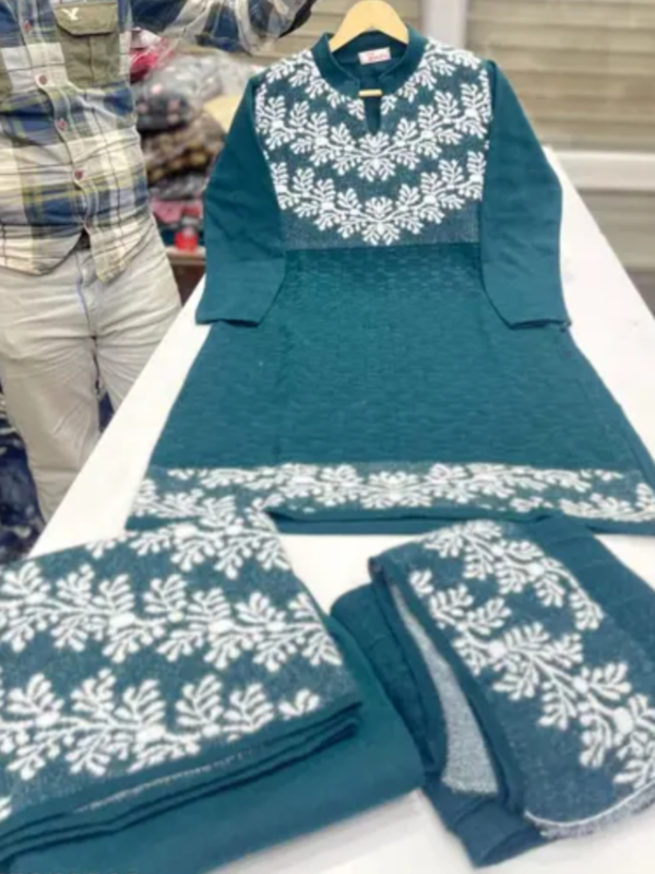 Aishani Voguish Women Kurta SetsKurta