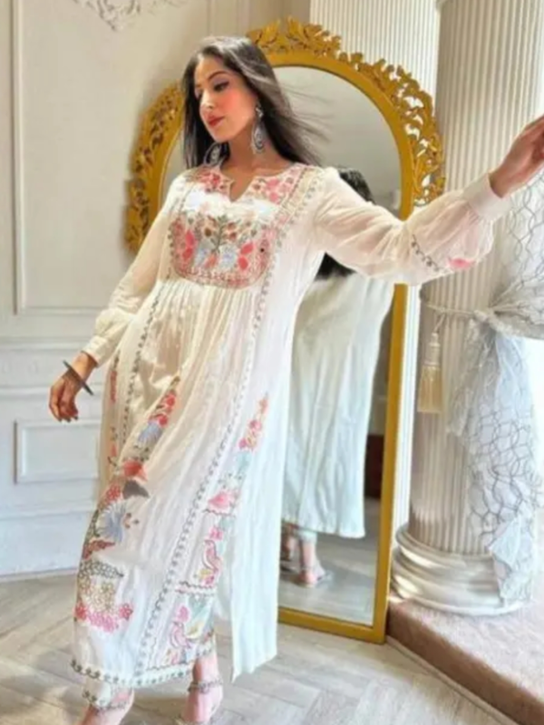 Aakarsha Superior KurtisFabric: Cotton