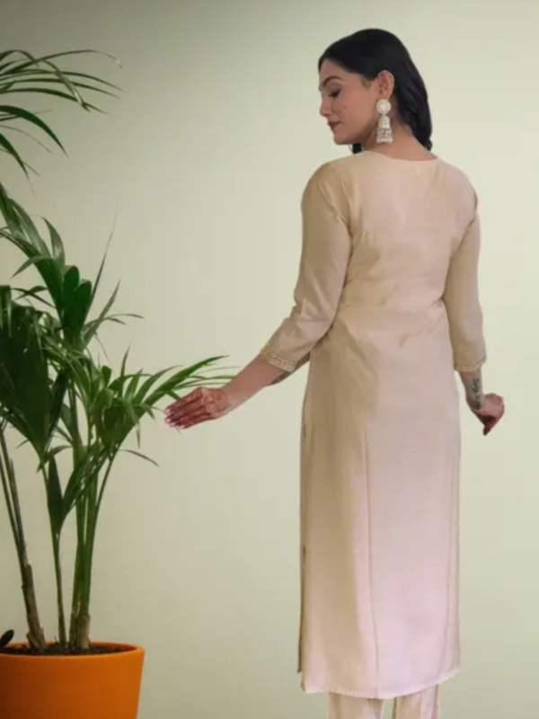 Chiku Embroidered Kurta Pant Set with