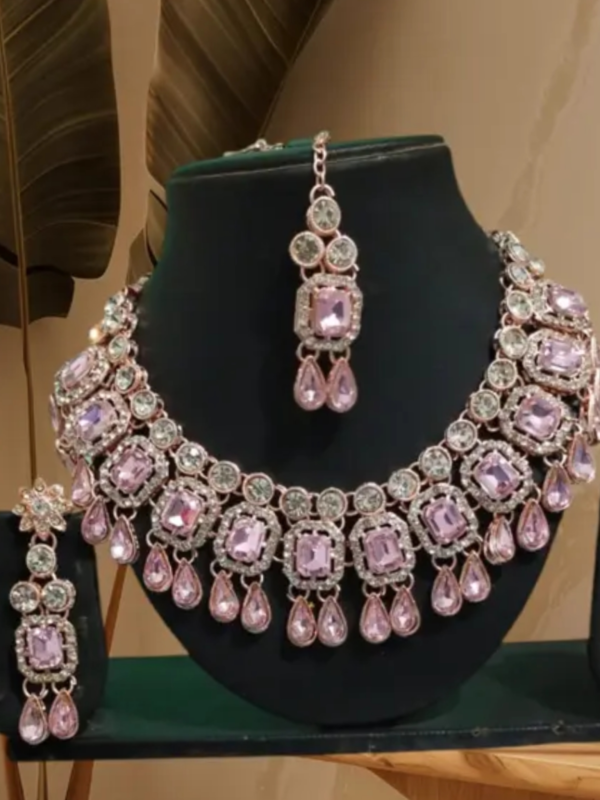 LATEST STYLISH KUNDAN CHOKER