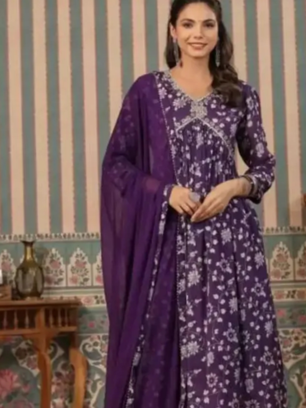 Women Floral Printed Aaliacut kurta, Pant