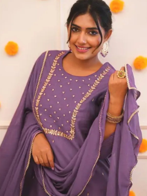 Kavya Kurta SetKurta Fabric: Rayon