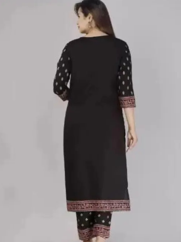 Women’s and Girls” Hena Khan Design