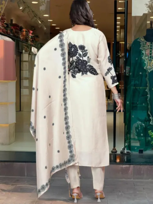 CHHAVI Women CHINON PRINTED