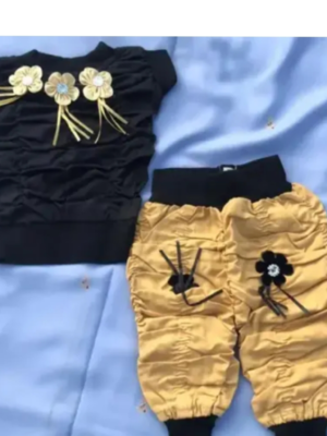 Baby girl top and Capri set