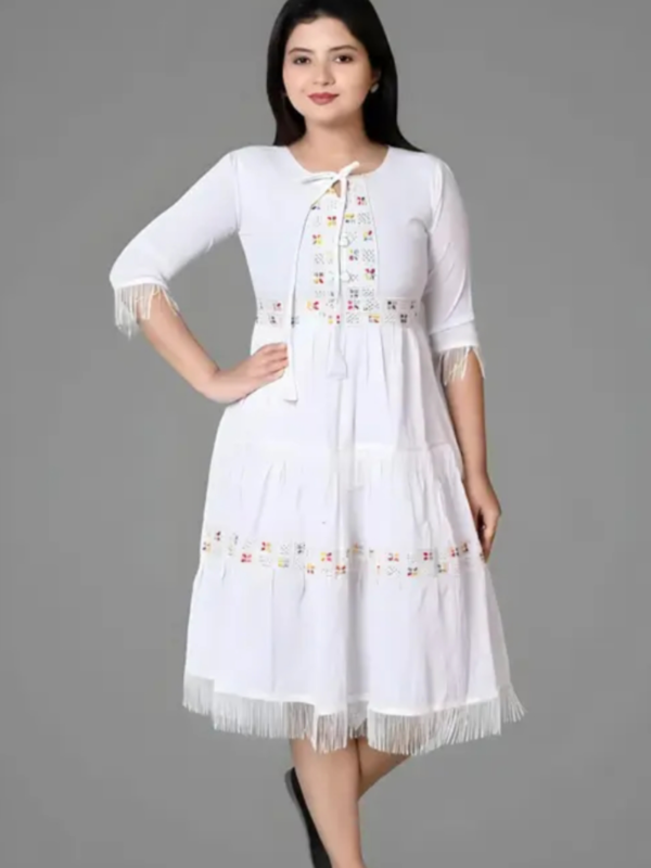 CoolWhiteKurtiFabric:CottonBlendSleev
